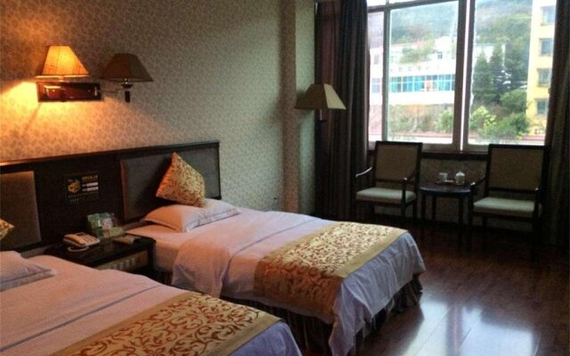 Xingyi Longtai Inn