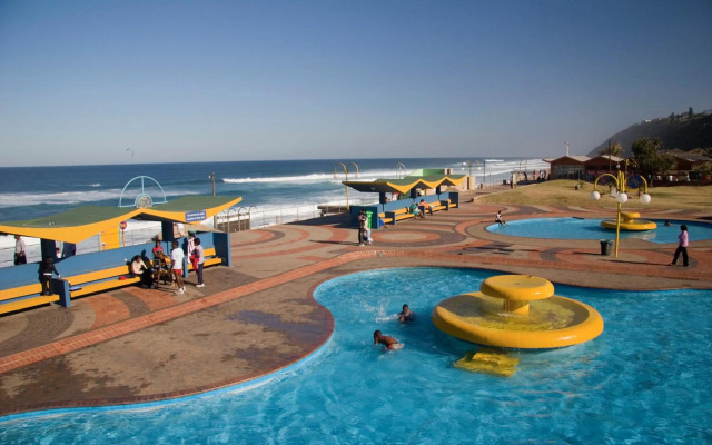 Ansteys Beach Self Catering Apartments