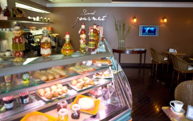 Pearl Coast Premier Hotel Apartments