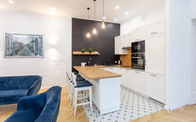 Victoria Apartment
