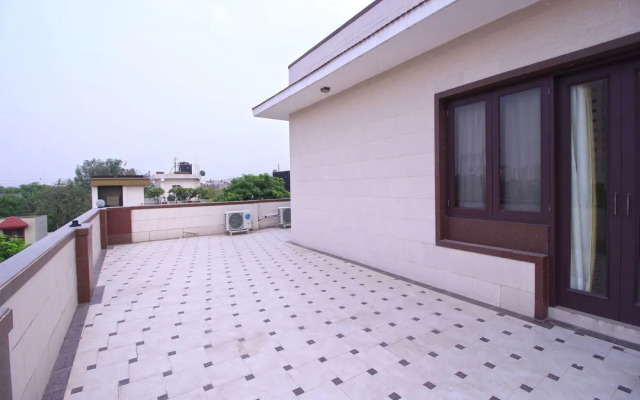 OYO Flagship Noida Sector 50