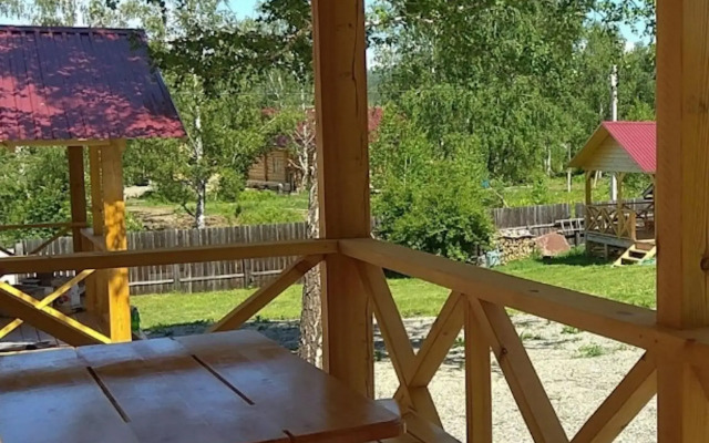 Guest house on Klyuchevaya street 58