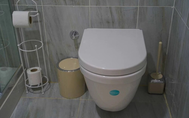 Exclusive Spacious 2 1 Apartment 2 Bathrooms - Core Living