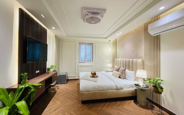 Roomshala 134 Premium Rooms Saket