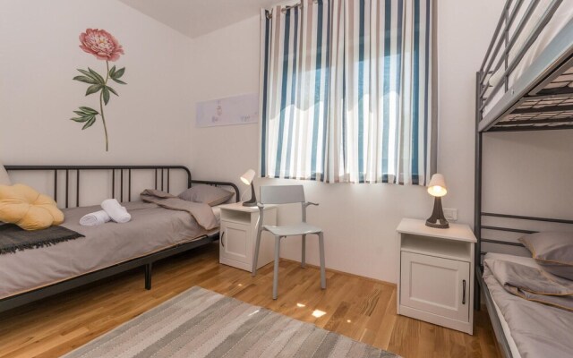 Beautiful Apartment in Sukosan With 2 Bedrooms and Wifi