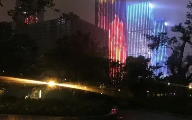 Light Time Apartment (Nanning Wuxiang Headquarters Base Store)