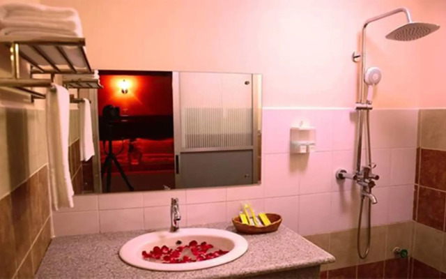 Real Link Hotel
