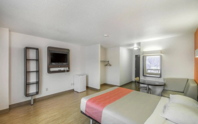 Motel 6 Regina, SK
