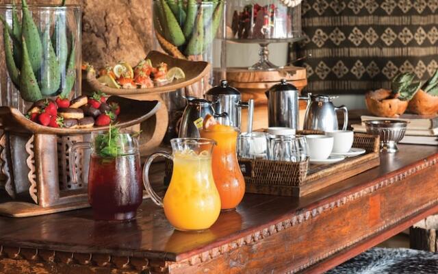 Madikwe Hills Private Game Lodge
