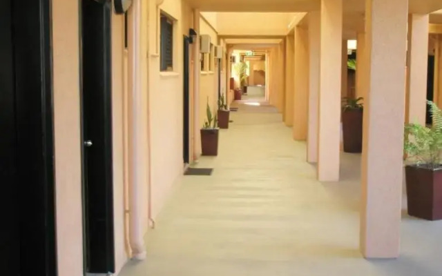 Central Plaza Apartments