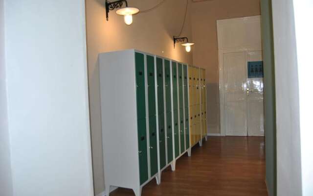 Balarm Hostel