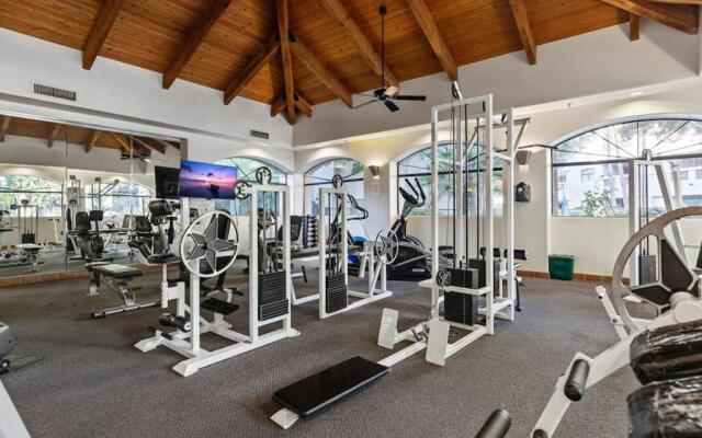 Beautiful Newly Remodeled 2-bdrm Biltmore Condo!