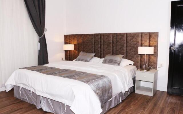 Mandaren Suites