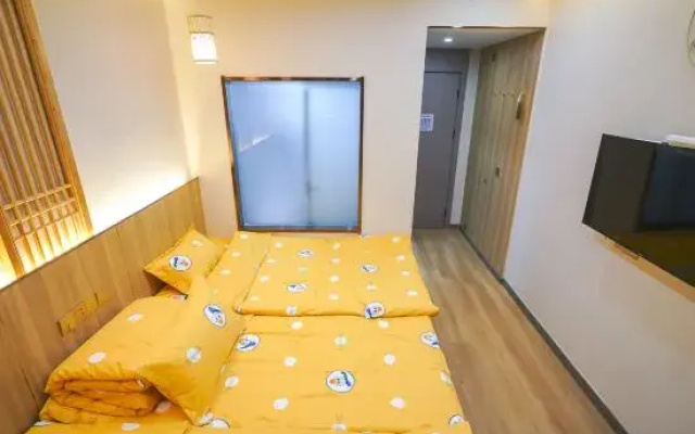 Rest bounded Hotel