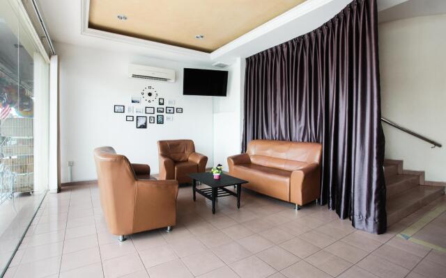 OYO 89341 Hotel Home 88