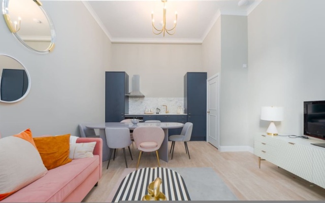 Stunning Notting Hill Apartment PS4