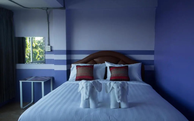 Baan Chang Hotel & Coffee House