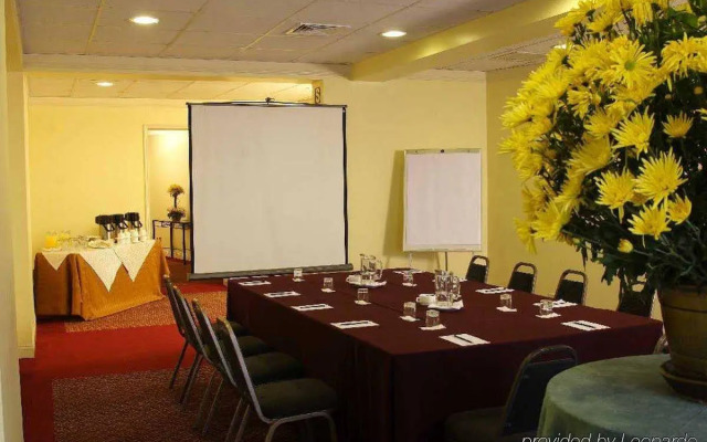 Radisson Hotel Plaza del Bosque