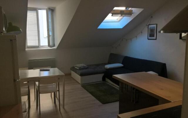 Rent4night Grenoble Europole
