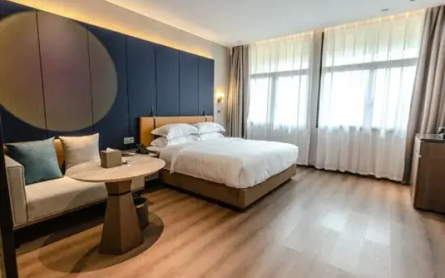 Gathering East Hotel