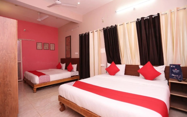OYO Flagship 19120 The Classio Guest House