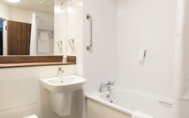 Spring River Ebbsfleet by Marston's Inns