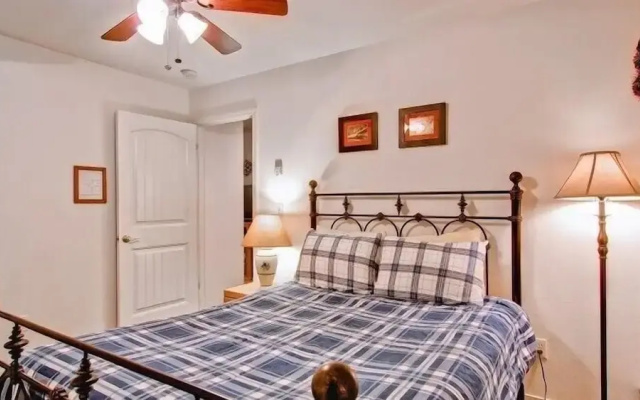 Scenic Wonders  Bear Den 5 Bedrooms