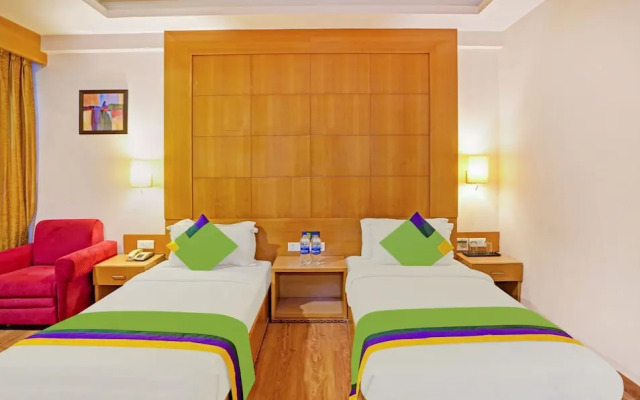 FabHotel Royal CM Bani Park