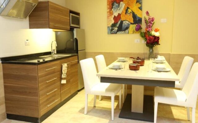Delora Hotel and Suites