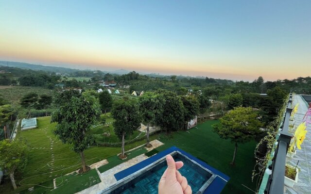 King Bavi Resort
