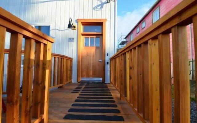 First Avenue Executive Suites