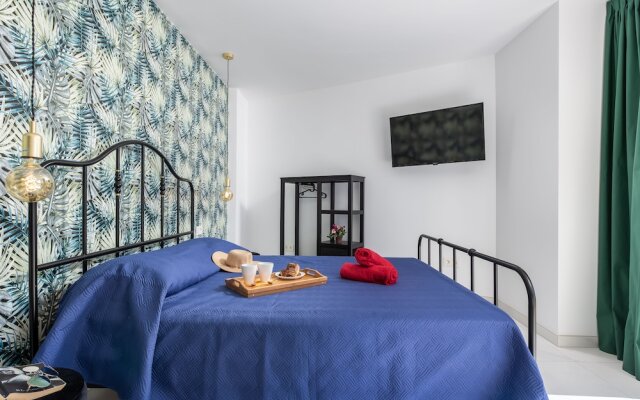 Y1DB Luxurious studio in Playa de LasAmericas