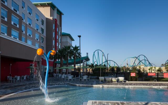 Holiday Inn Express & Suites Orlando at SeaWorld, an IHG Hotel