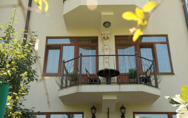 Na Pribrezhnoy Guest House