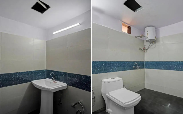 OYO Flagship 70188 S R Hotel