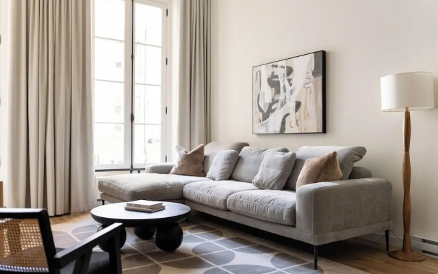 Maison Place Jacques-Cartier by Luxury In Transit