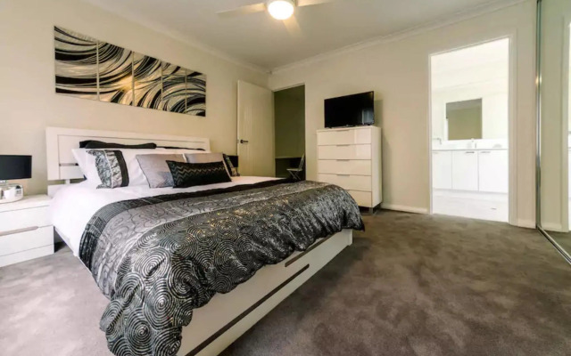 Luxury Belmont House