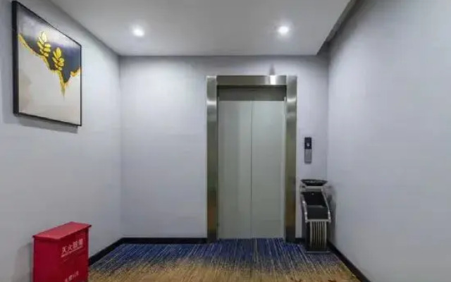 Dahuaishu Hotel (Luoyang Longmen high-speed railway station Hekeda)