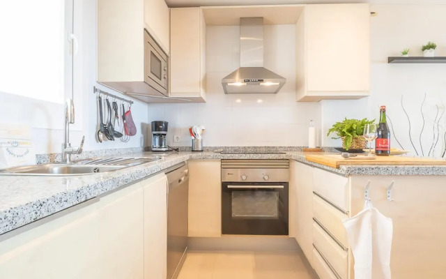 Pool Apt Calahonda 2 With Sea View