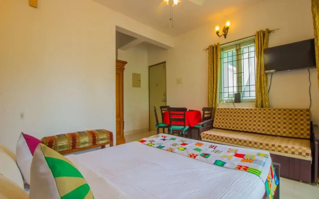 OYO Home 13674 Pool View Studio