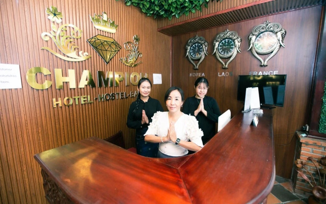 Champion Hotel & Pub