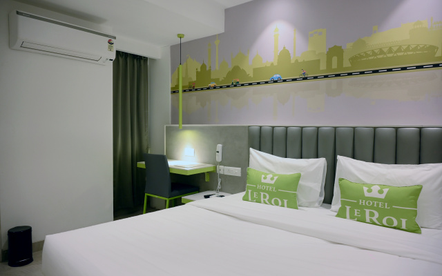Hotel Sun City by OYO – Guest Rooms – Delhi