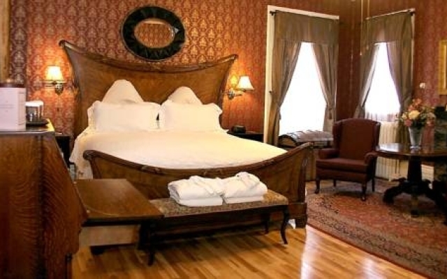 Waverley Inn