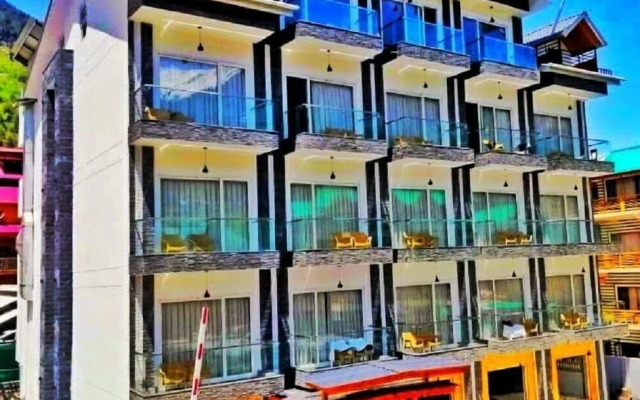 The Laurent and Banon Resorts