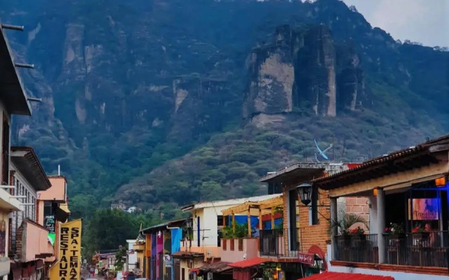 Natural Mystic Hostal
