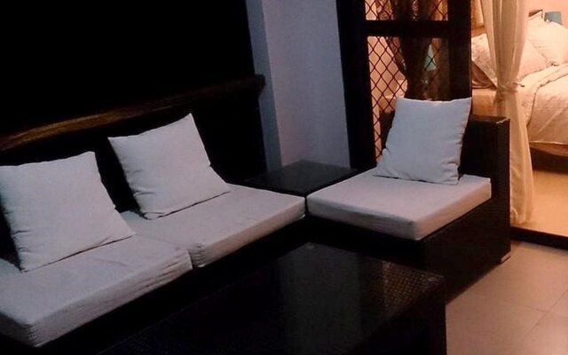 Isyian Beach House Retreat