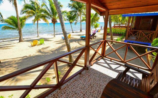 Palm Cove Cabins at Coconut Row