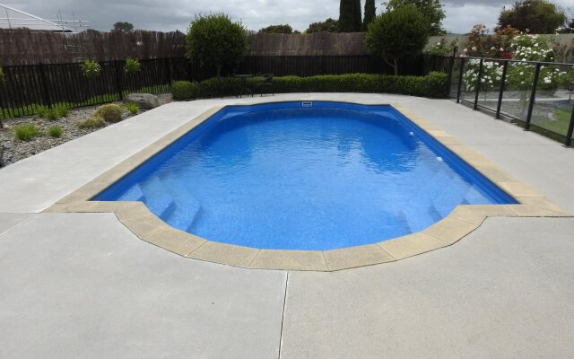 Grasslands Bed & Breakfast