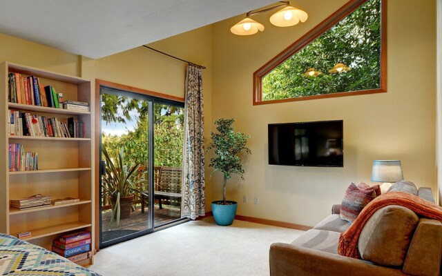 Madison Park Manor - Three Bedroom Home