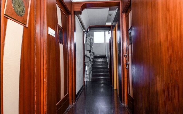 OYO 18484 Hotel Ratnawali